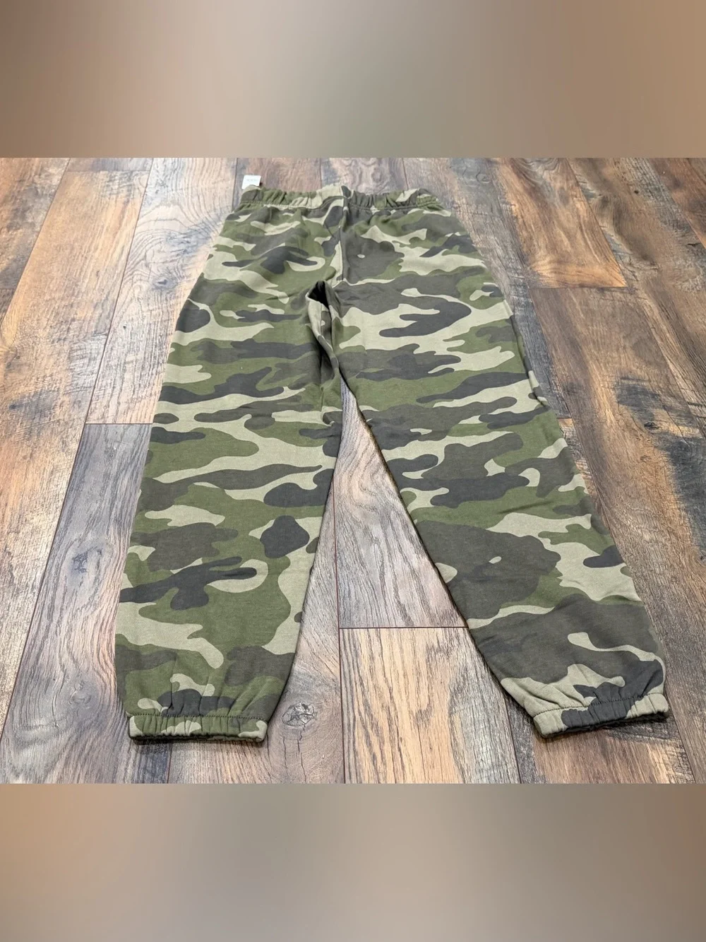 Old Navy Green Camo Joggers, Baggy, Size 14/16 Boys Sweatpants Athletic, NEW